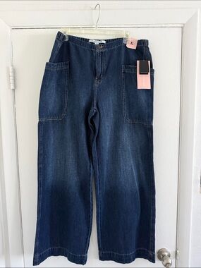 Dark Blue Wide-Leg Women’s Jeans with Front Patch Pockets